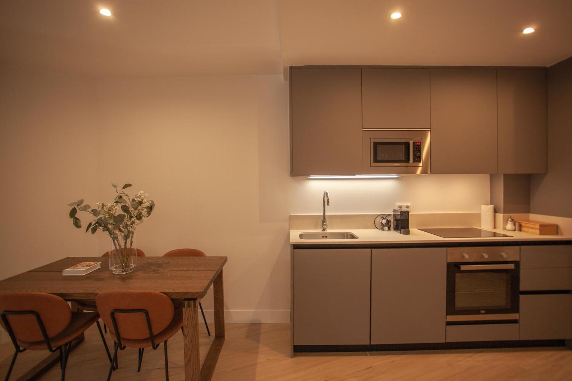 Apartment In Chamberi Мадрид Стая снимка
