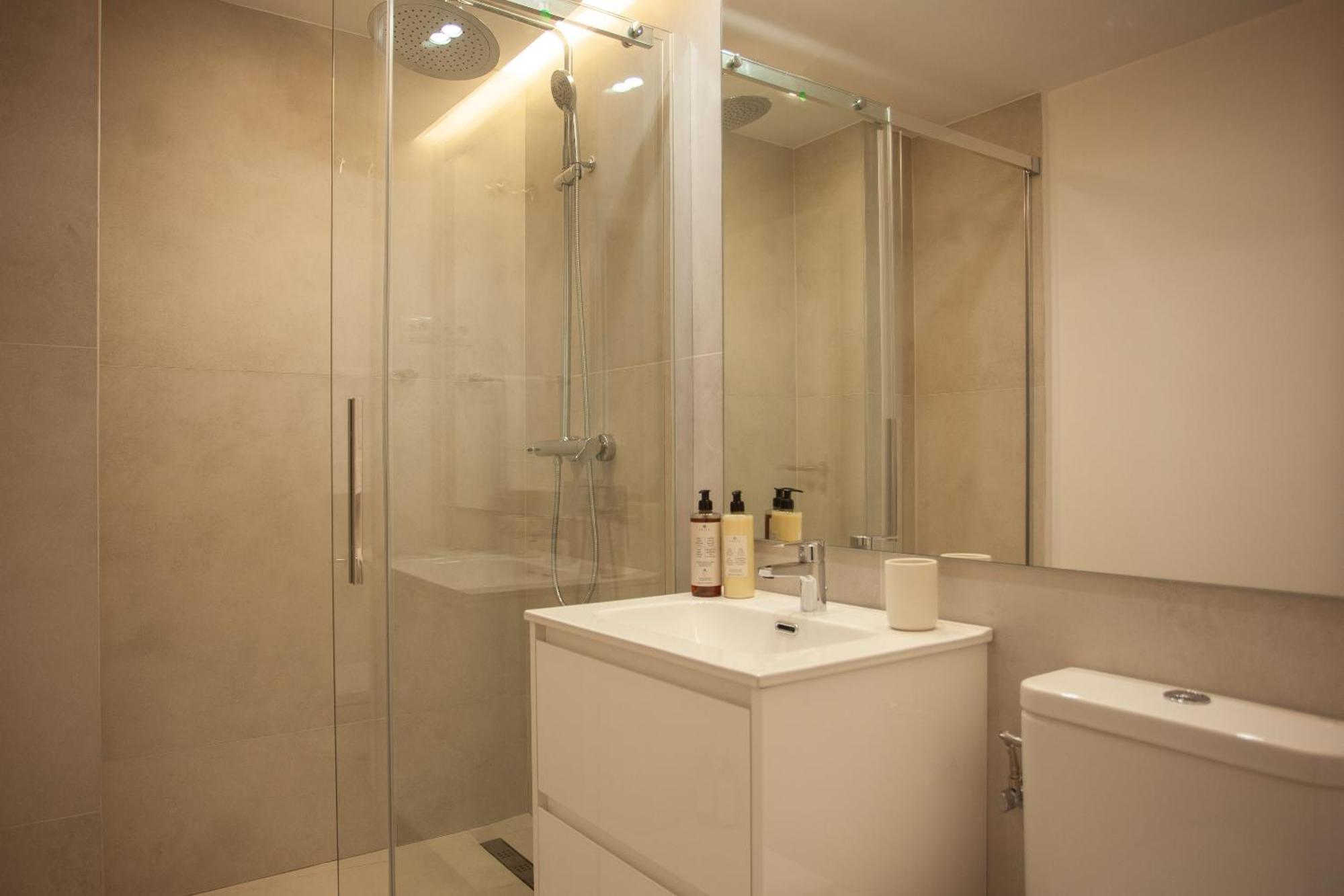 Apartment In Chamberi Мадрид Стая снимка